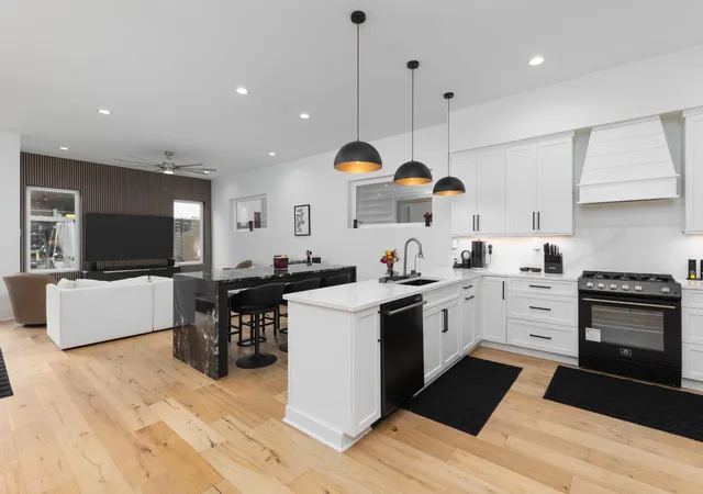 Photo 3 of Single family home for sale at 919a 31st Avenue N, Nashville, TN 37209 | MLS# 3320960 | Listing updated on 2026-09-07