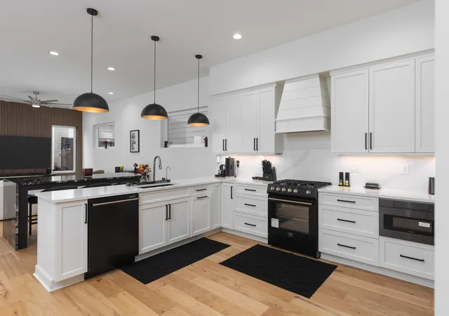Photo 4 of Single family home for sale at 919a 31st Avenue N, Nashville, TN 37209 | MLS# 3320960 | Listing updated on 2026-09-07