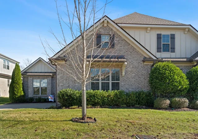 Photo 2 of Townhouse for sale at 2279 Seven Points Cir, Hermitage, TN 37076 | MLS# 3320997 | Listing updated on 2026-09-22