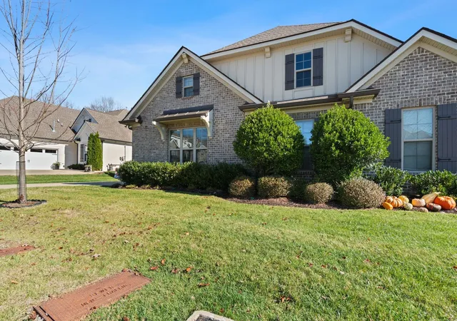 Photo 3 of Townhouse for sale at 2279 Seven Points Cir, Hermitage, TN 37076 | MLS# 3320997 | Listing updated on 2026-09-22