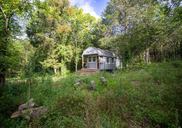 1st image of 193 Dixon Ln, Pleasant Shade, TN 37145 | MLS# 3320995