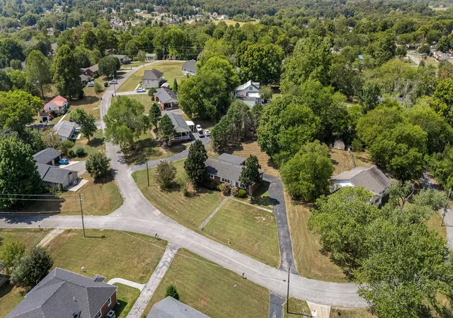 Photo 2 of Single family home for sale at 1610 June Ave, Shelbyville, TN 37160 | MLS# 3336192 | Listing updated on 2026-09-21