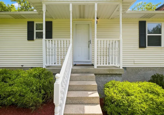Photo 4 of Single family home for sale at 147 Medearis Dr, Old Hickory, TN 37138 | MLS# 3499859 | Listing updated on 2026-08-12