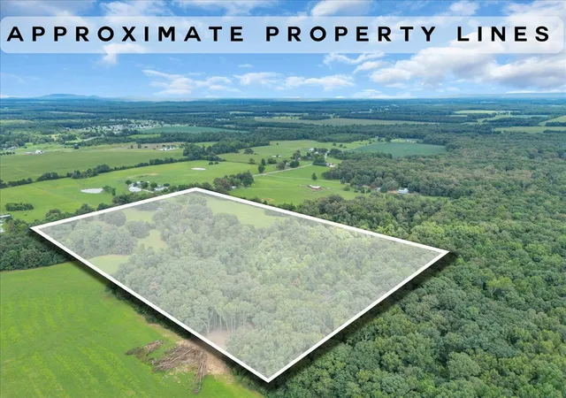 Photo 4 of Single family home for sale at 204 Charlie Crosslin Rd, Manchester, TN 37355 | MLS# 3336195 | Listing updated on 2026-09-29