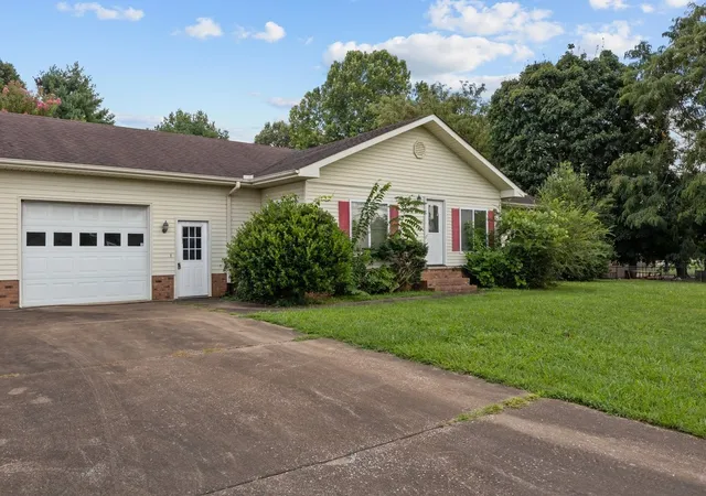 2nd image of 60 Evergreen Dr, Lexington, TN 38351 | MLS# 3335750