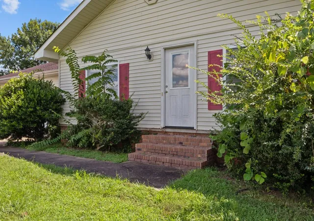 3rd image of 60 Evergreen Dr, Lexington, TN 38351 | MLS# 3335750