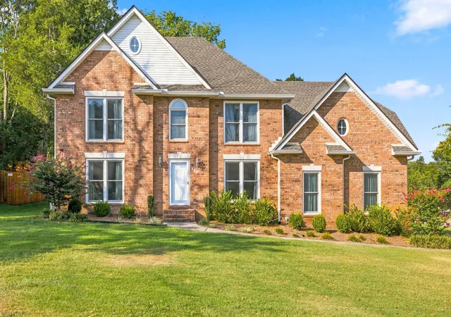 Photo 3 of Single family home for sale at 203 Dogwood Ln, Smyrna, TN 37167 | MLS# 3322284 | Listing updated on 2026-09-07