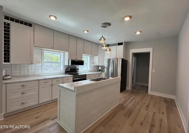 Photo 2 of Single family home for sale at 128 Crisp Rd, Lenoir City, TN 37771 | MLS# 3536064 | Listing updated on 2026-09-03