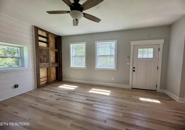 Photo 4 of Single family home for sale at 128 Crisp Rd, Lenoir City, TN 37771 | MLS# 3536064 | Listing updated on 2026-09-03
