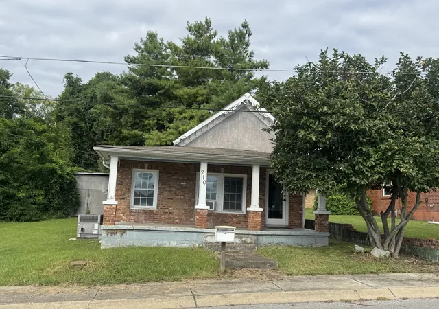 1st image of 210 S Foster Ave, Gallatin, TN 37066 | MLS# 3501222