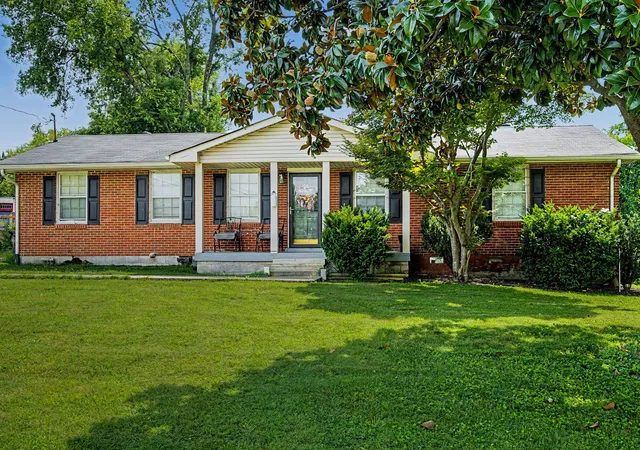1st image of 102 Shadydale Dr, Hendersonville, TN 37075 | MLS# 3322318