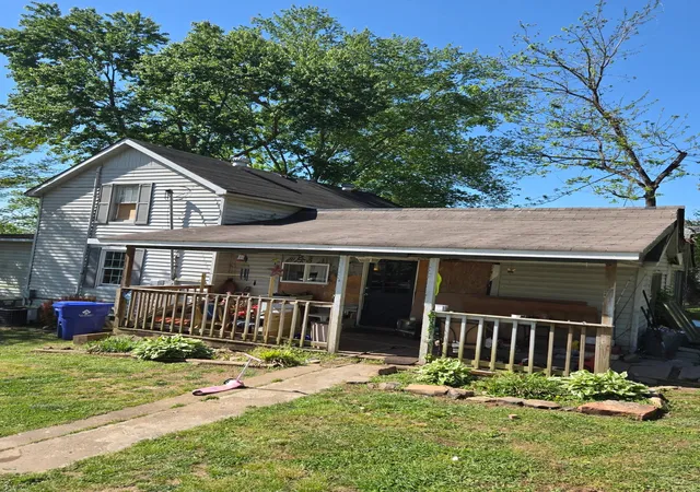 1st image of 301 S Wilder Ave, Rockwood, TN 37854 | MLS# 3322321