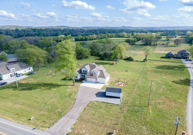 2nd image of 1331 Hwy 64 W, Shelbyville, TN 37160 | MLS# 3333794