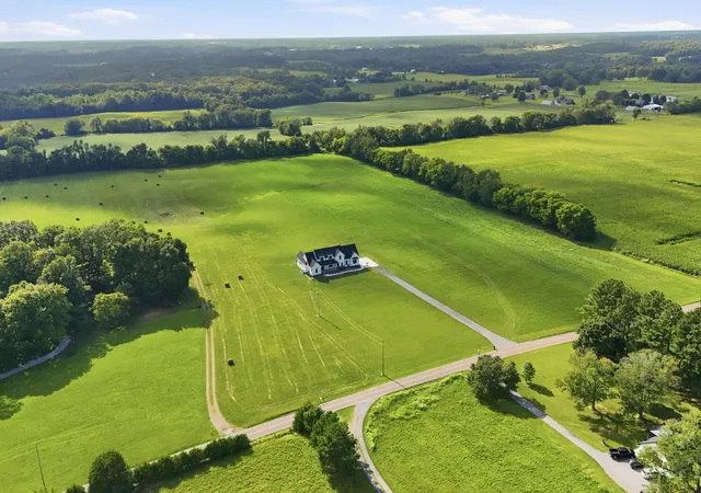 3rd image of 4184 Armstrong Rd, Springfield, TN 37172 | MLS# 3335383