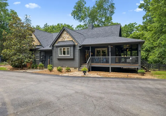 Photo 4 of Single family home for sale at 4300 Kedron Rd, Spring Hill, TN 37174 | MLS# 3546116 | Listing updated on 2026-09-21