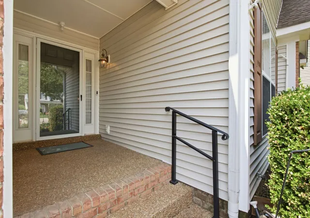 Photo 2 of Sale Pending at 1042 Watauga Ct, Thompsons Station, TN 37179 | MLS# 3322443 | Listing updated on 2026-09-09