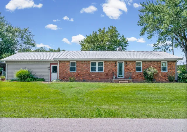 1st image of 421 Lewis Rd, Crofton, KY 42217 | MLS# 3322434