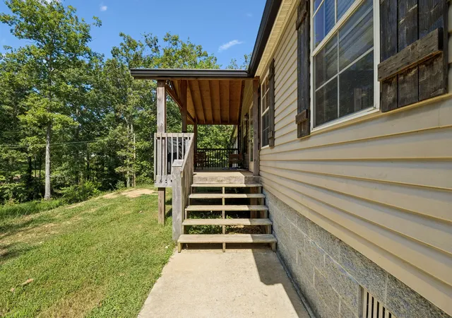 Photo 3 of Manufactured home for sale at 318 Lucas Ridge Ln, Waverly, TN 37185 | MLS# 3335907 | Listing updated on 2026-09-07