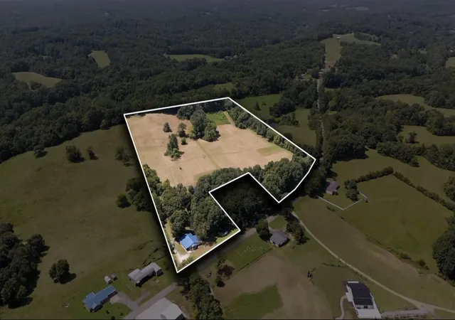 2nd image of 1525 E Piney Rd, Dickson, TN 37055 | MLS# 3512446