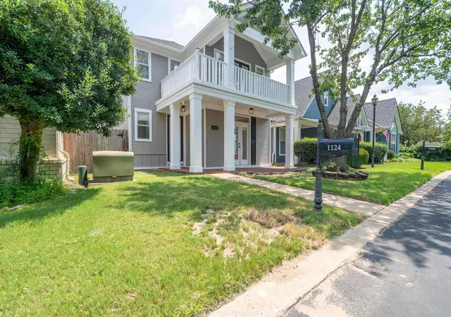 Photo 3 of Single family home for sale at 1124 Misty Isle Dr, Memphis, TN 38103 | MLS# 3545266 | Listing updated on 2026-10-01