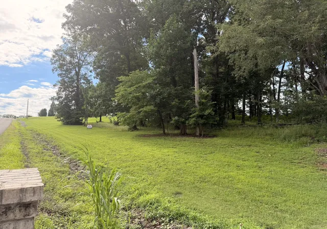 1st image of 106 Hillside Dr, Dickson, TN 37055 | MLS# 3333537