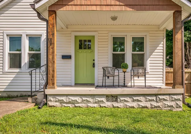2nd image of 119 Poplar St, Dickson, TN 37055 | MLS# 3336273