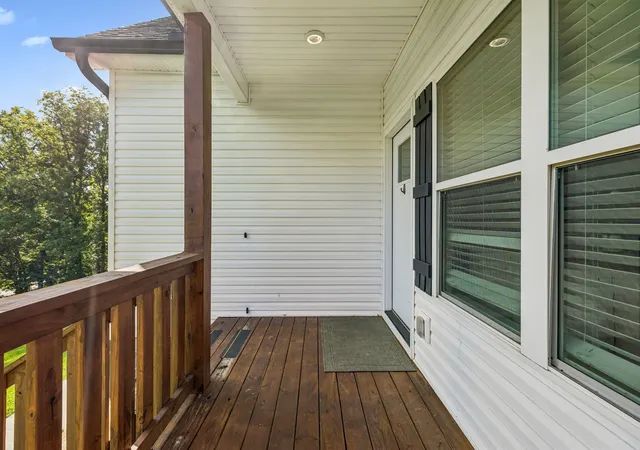 Photo 3 of Single family home for sale at 2800 N Hurricane Crk Rd, Mc Ewen, TN 37101 | MLS# 3335777 | Listing updated on 2026-08-24