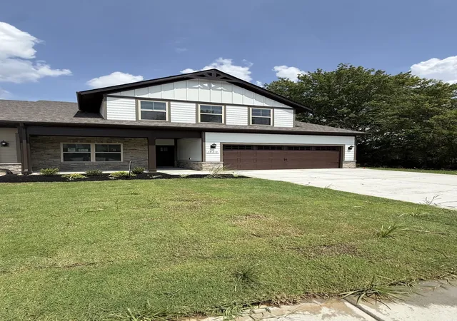 1st image of 1420 Suzanne Dr, Murfreesboro, TN 37128 | MLS# 3322532