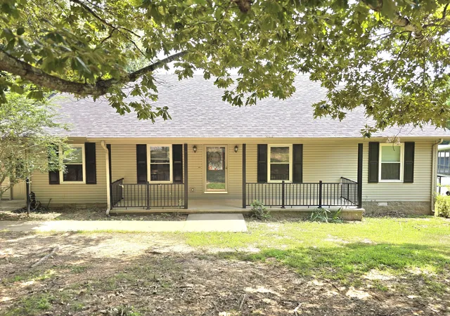 1st image of 39 Bayshore Dr, Cadiz, KY 42211 | MLS# 3500783
