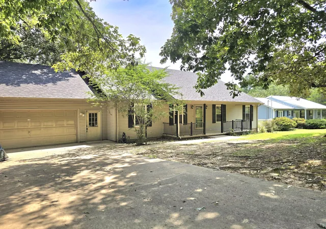 4th image of 39 Bayshore Dr, Cadiz, KY 42211 | MLS# 3500783