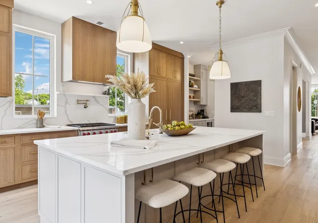 Photo 2 of Townhouse for sale at 1607a 4th Avenue N, Nashville, TN 37208 | MLS# 3335958 | Listing updated on 2026-10-03