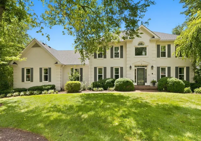Photo 1 of Single family home for sale at 1309 Arrowhead Dr, Brentwood, TN 37027 | MLS# 3335884 | Listing updated on 2026-09-17