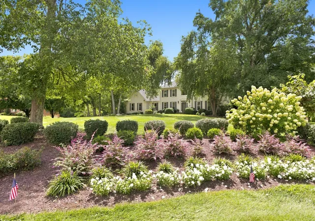 Photo 4 of Single family home for sale at 1309 Arrowhead Dr, Brentwood, TN 37027 | MLS# 3335884 | Listing updated on 2026-09-17