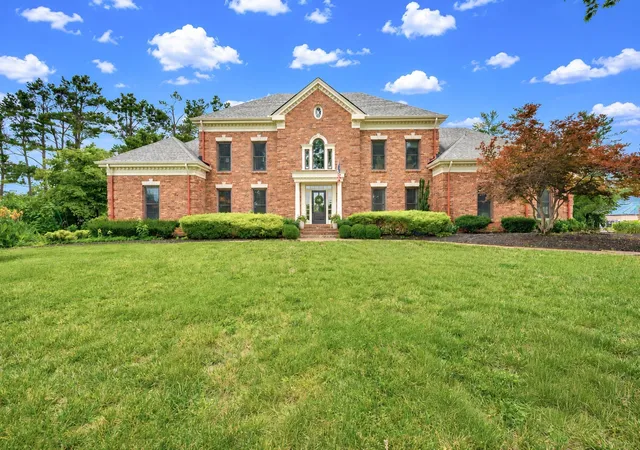Photo 1 of Single family home for sale at 6417 Edinburgh Dr, Nashville, TN 37221 | MLS# 3514807 | Listing updated on 2026-09-03