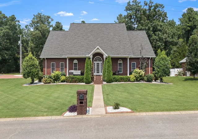 Photo 2 of Single family home for sale at 106 Finch Ln, Shelbyville, TN 37160 | MLS# 3499834 | Listing updated on 2026-10-29