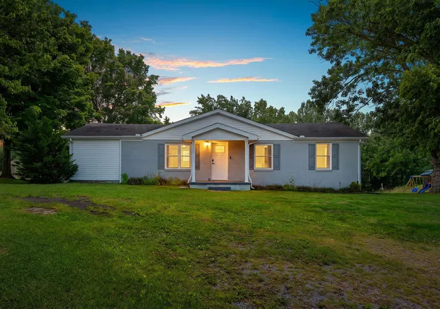 1st image of 411 Purtle Rd, Lafayette, TN 37083 | MLS# 3332221