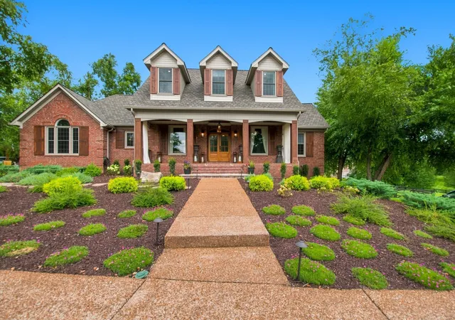 Photo 2 of Single family home for sale at 3026 Trotters Ln, Franklin, TN 37067 | MLS# 3499622 | Listing updated on 2026-09-17