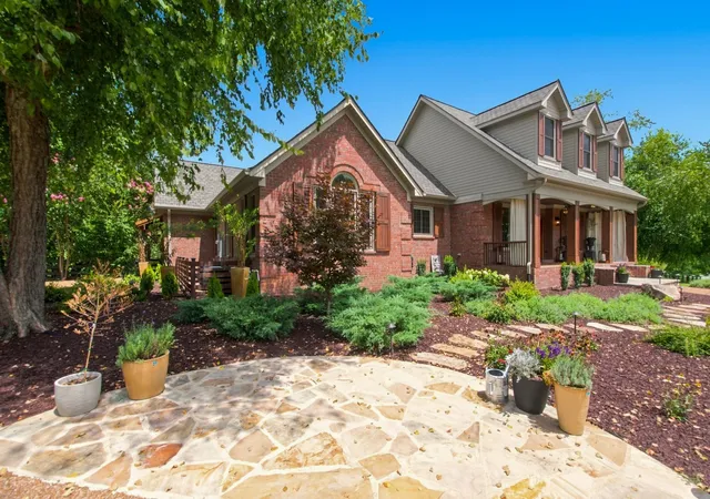 Photo 3 of Single family home for sale at 3026 Trotters Ln, Franklin, TN 37067 | MLS# 3499622 | Listing updated on 2026-09-17