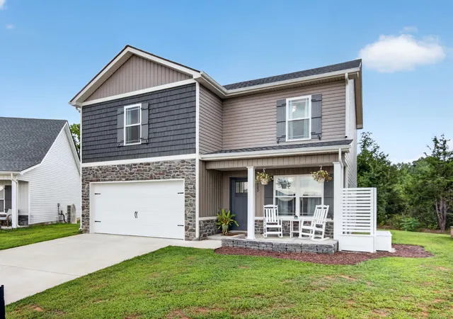 Photo 2 of Single family home for sale at 2002 Haystack Ct, Christiana, TN 37037 | MLS# 3501184 | Listing updated on 2026-09-23