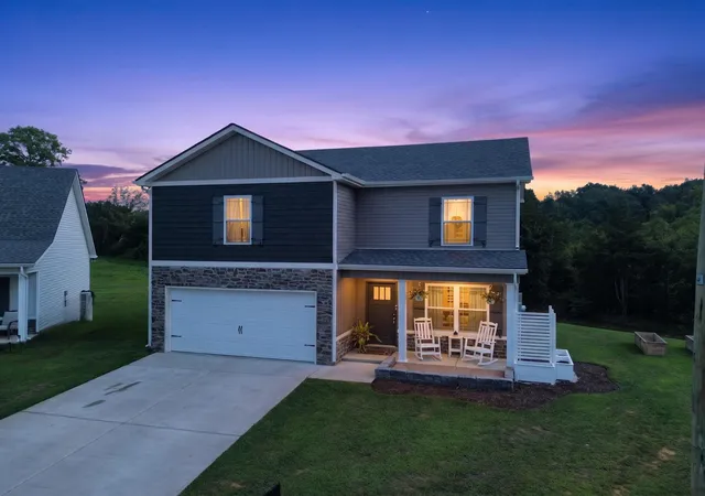 Photo 3 of Single family home for sale at 2002 Haystack Ct, Christiana, TN 37037 | MLS# 3501184 | Listing updated on 2026-09-23