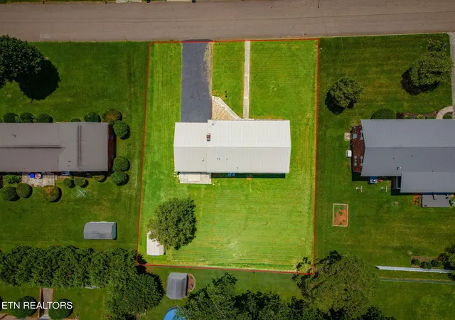 Photo 37 of Single family home for sale at 504 Mccrary Dr, Morristown, TN 37814 | MLS# 3612597 | Listing updated on 2026-10-07