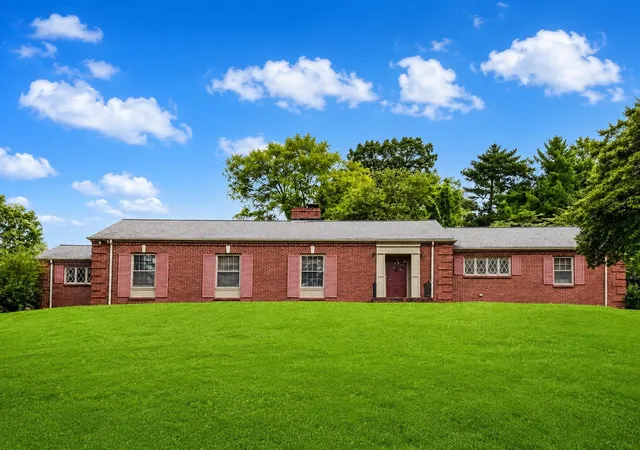 1st image of 105 3rd Ave E, Springfield, TN 37172 | MLS# 3333721
