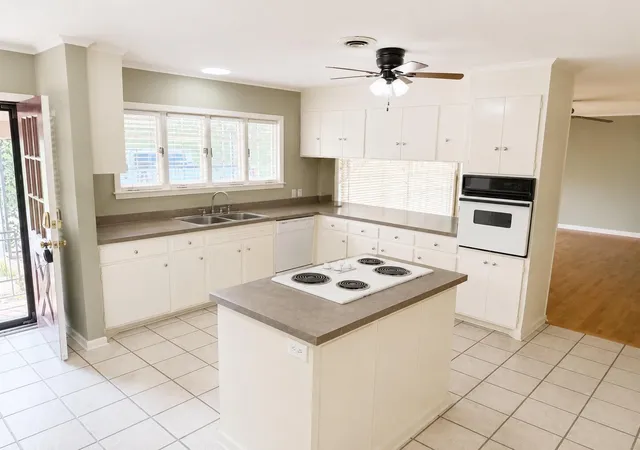 2nd image of 105 3rd Ave E, Springfield, TN 37172 | MLS# 3333721