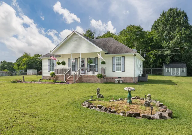 1st image of 41 Volunteer Rd, Petersburg, TN 37144 | MLS# 3335802