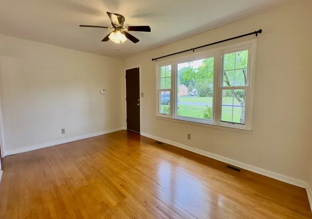 image of 805 Fairlane Cir, Smithville, TN 37166 | MLS# 3336013
