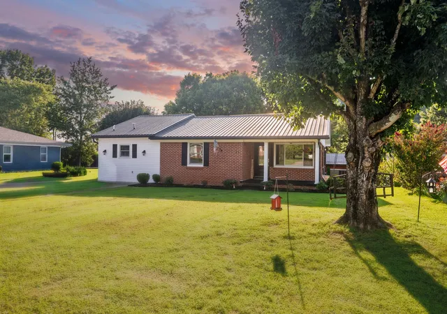 1st image of 33 Horseshoe Bend Ln, Elmwood, TN 38560 | MLS# 3333610