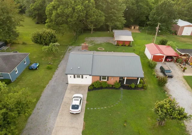 2nd image of 33 Horseshoe Bend Ln, Elmwood, TN 38560 | MLS# 3333610