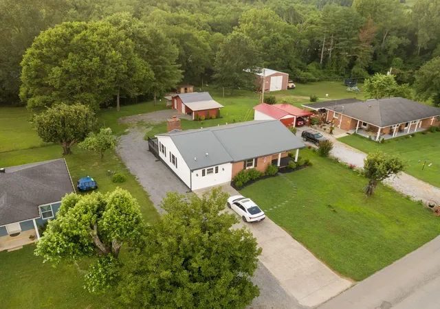 3rd image of 33 Horseshoe Bend Ln, Elmwood, TN 38560 | MLS# 3333610