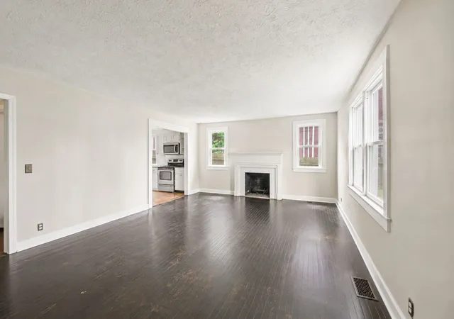 Photo 3 of Single family home for sale at 1604 10th Avenue N, Nashville, TN 37208 | MLS# 3513798 | Listing updated on 2026-08-18