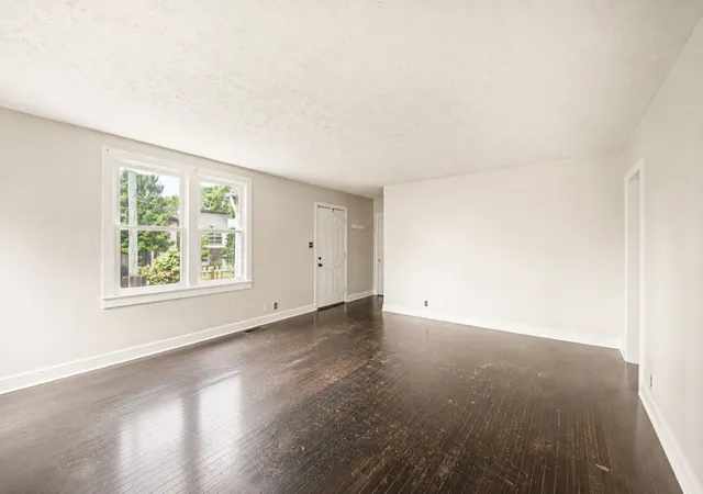 Photo 4 of Single family home for sale at 1604 10th Avenue N, Nashville, TN 37208 | MLS# 3513798 | Listing updated on 2026-08-18